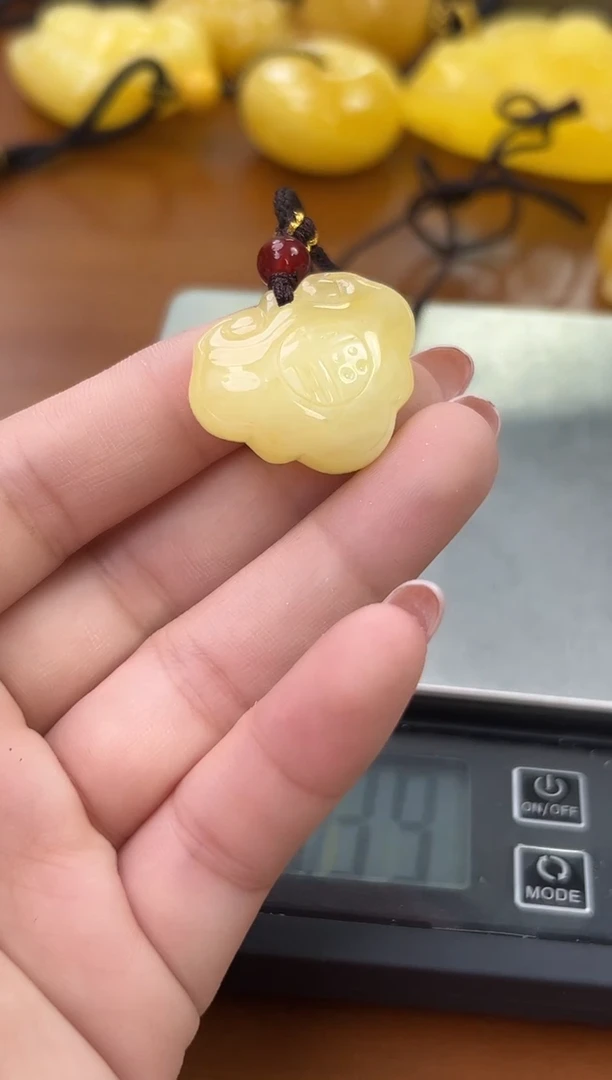 未镶嵌蜜蜡裸石琥珀蜜蜡吊坠