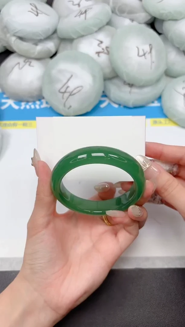 未镶嵌手镯石英质玉325-56.8