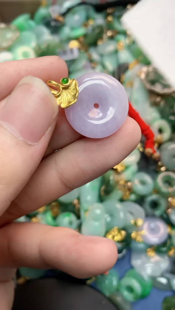 翡翠未镶嵌颈饰        1