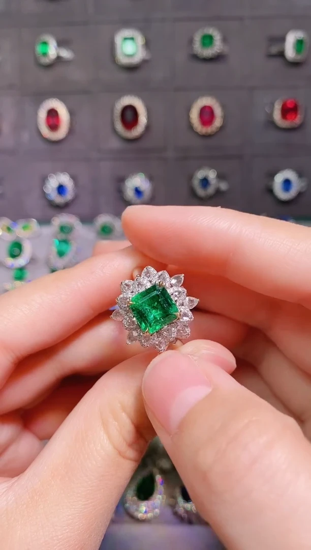 【闪购商品】祖母绿18K金戒指18K金镶嵌.