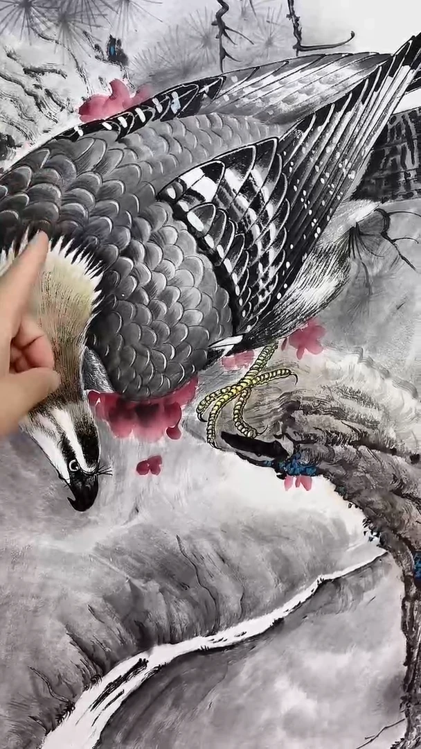 国画月映鹰静