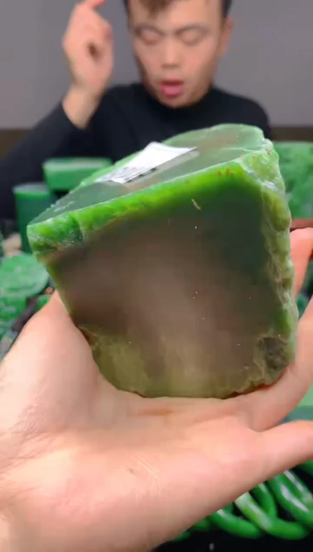 未镶嵌和田玉（碧玉）珠宝半成品1