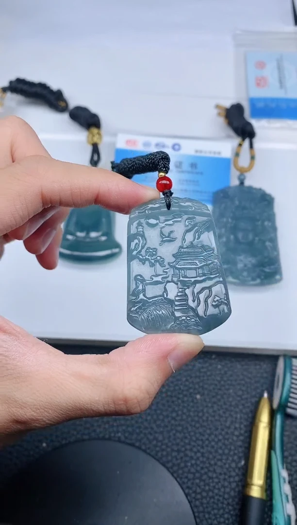 颈饰未镶嵌翡翠1