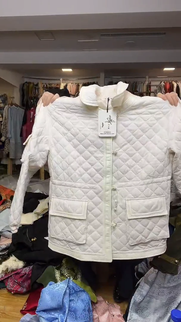 棉服    S码         130斤