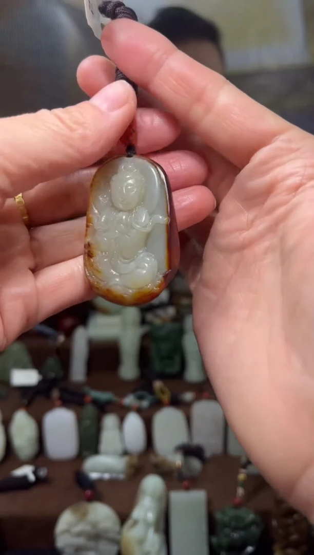 颈饰未镶嵌和田玉·