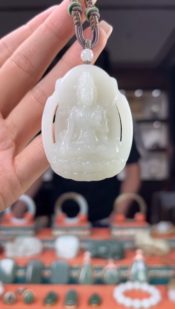 颈饰未镶嵌和田玉佩佩