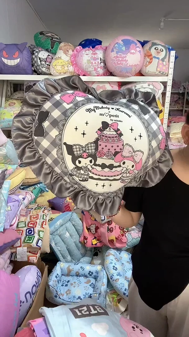 青木美沙子联名黑色抱枕