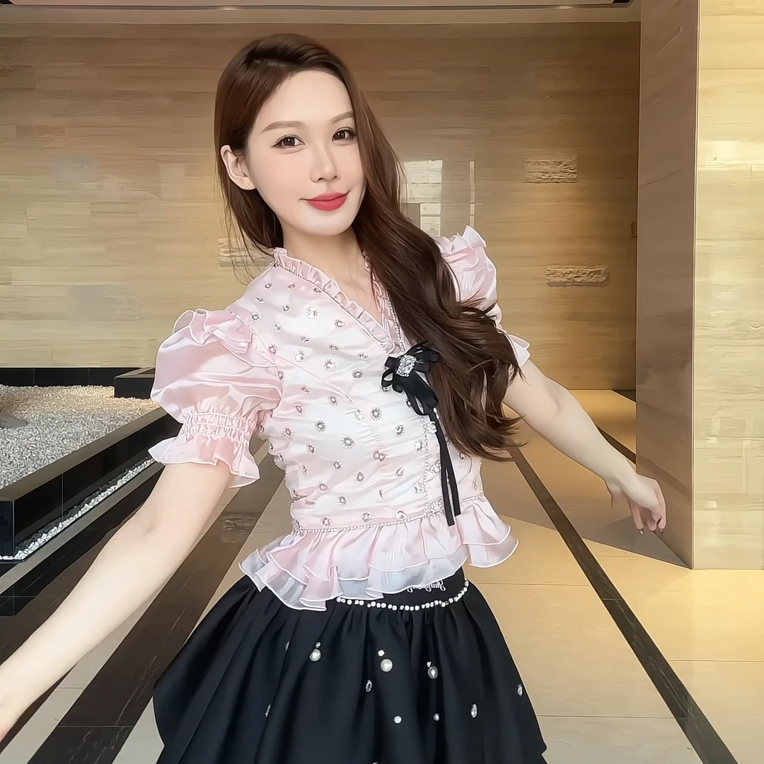 姜穹JIANGQIONG2025夏季新款时尚蝴蝶结钻扣饰亮片珍珠绣花短上衣