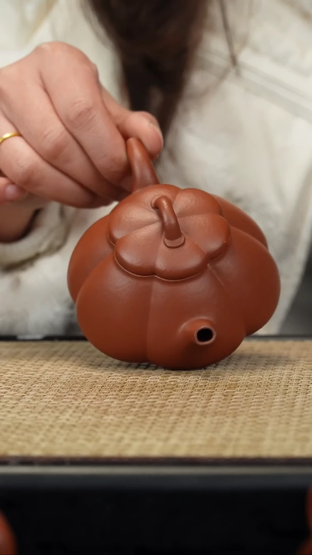 【闪购商品】紫砂茶壶生砂朱泥筋纹石瓢