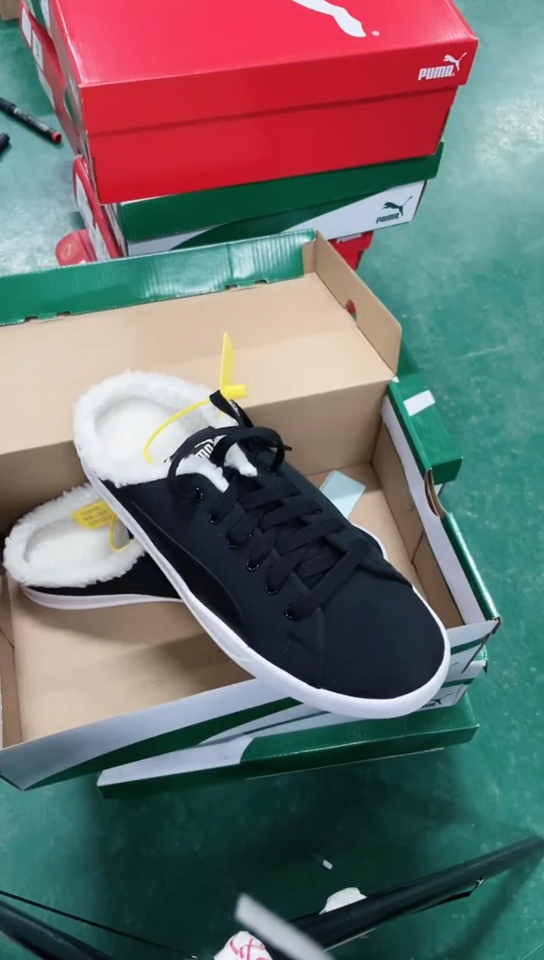 彪马时尚休闲运动鞋42M   NN109