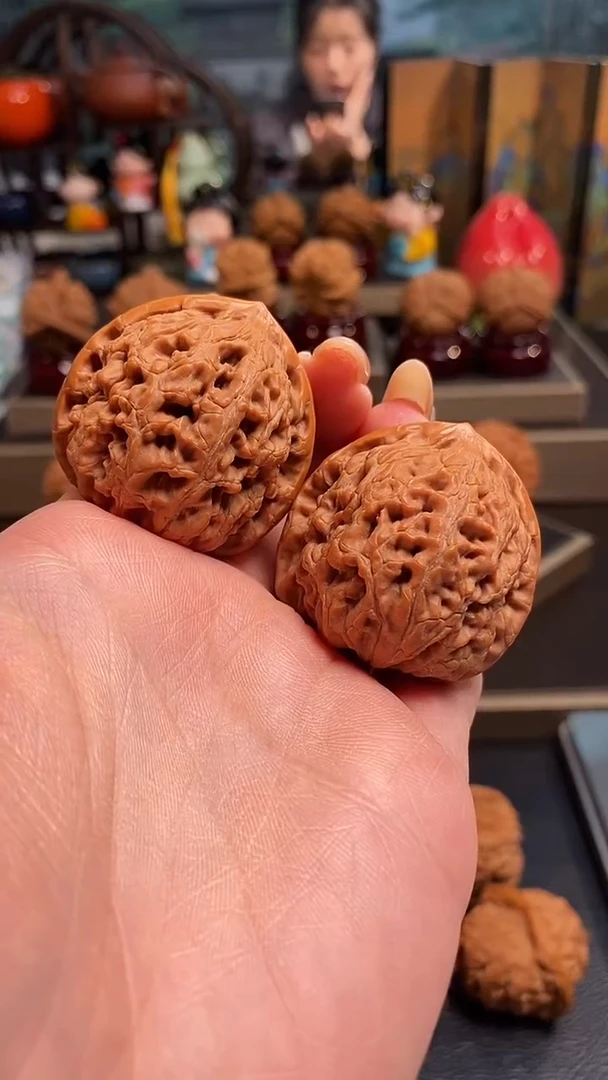 【闪购商品】文玩核桃把件K3水龙纹38