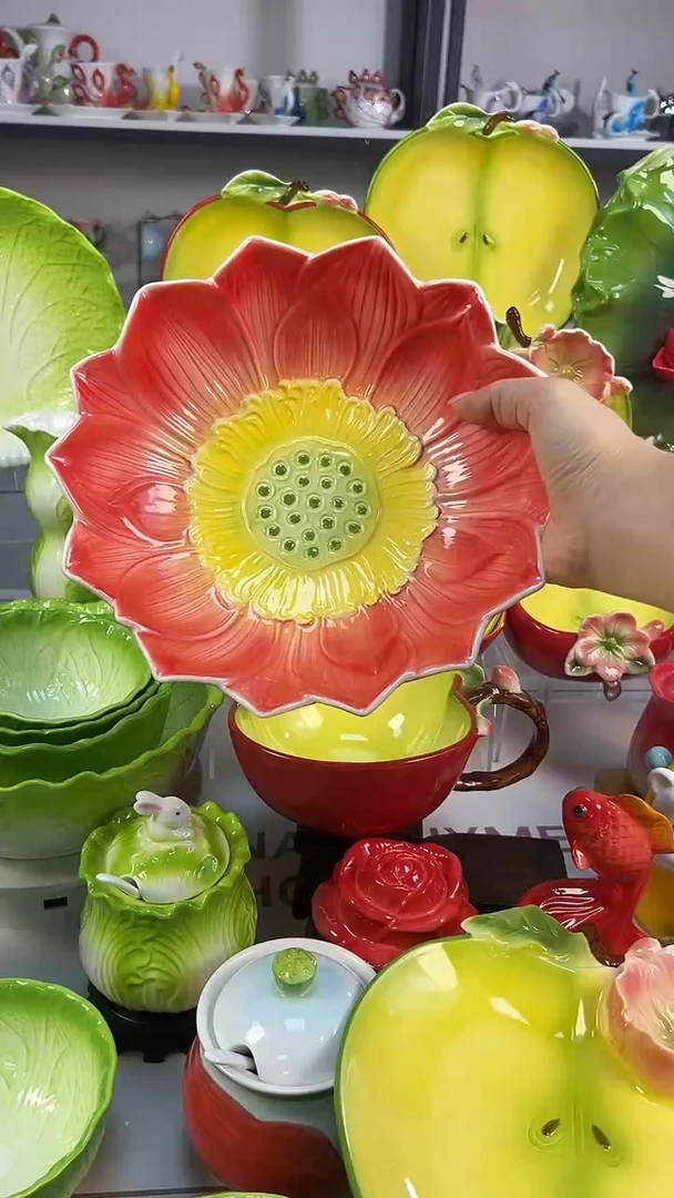瓷莲花果盘，，，，、、
