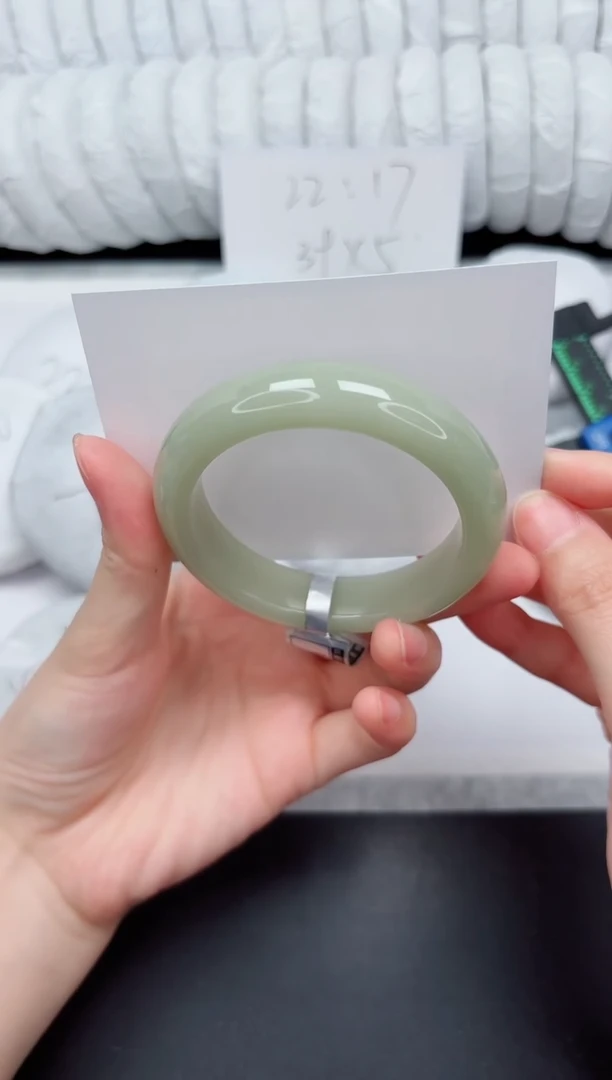 未镶嵌手镯石英质玉20-54.6DKDK