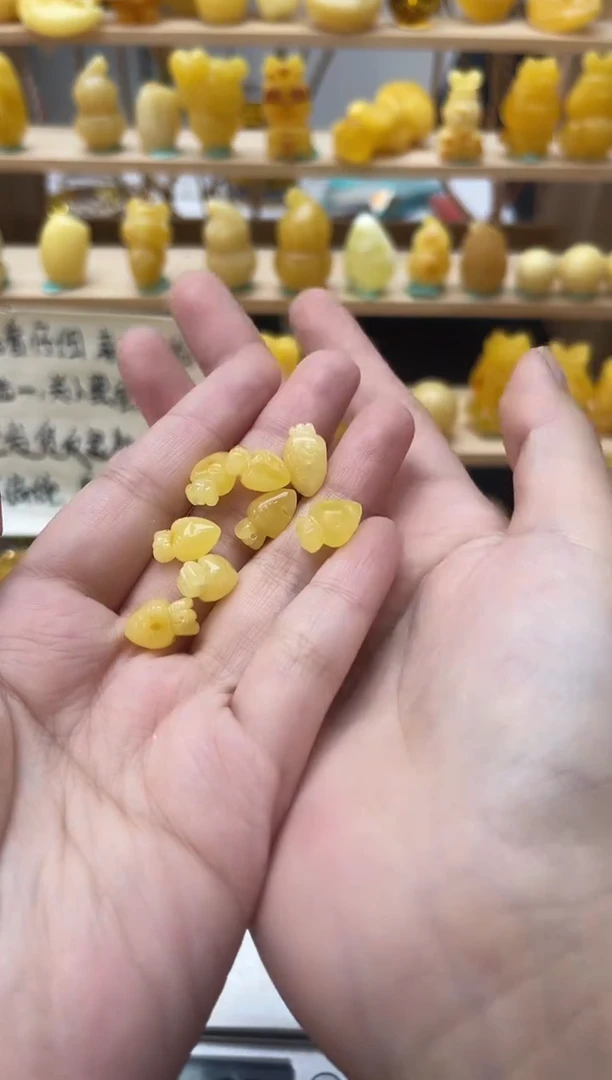 琥珀未镶嵌珠宝奇石089琥珀蜜蜡微瑕多样性随机发其一