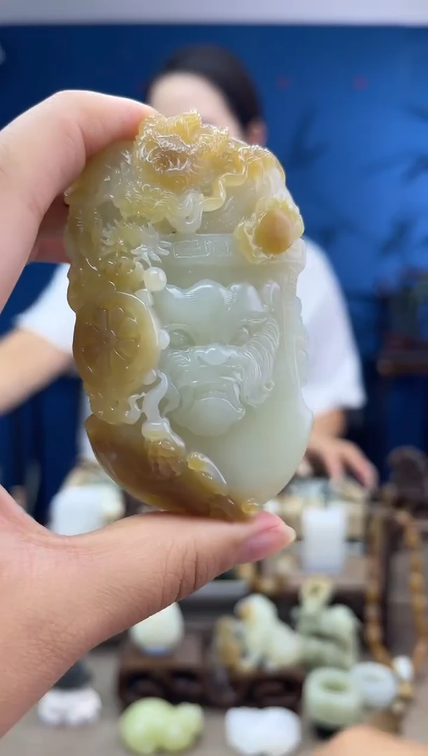 和田玉未镶嵌颈饰1