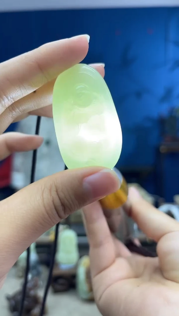 和田玉未镶嵌颈饰1