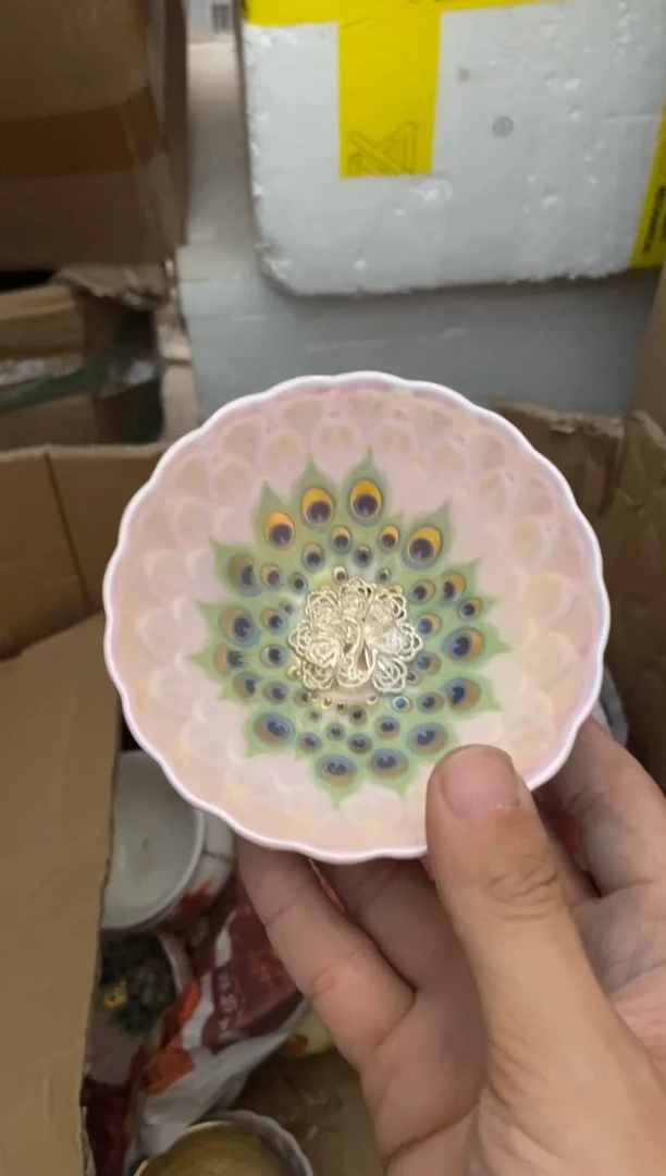 杯无运费险有瑕疵的摄影的产品有使用过的痕迹有点脏介意勿拍