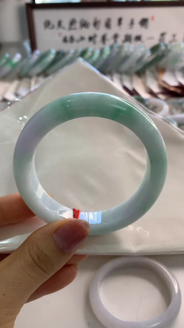 未镶嵌手镯翡翠56春彩