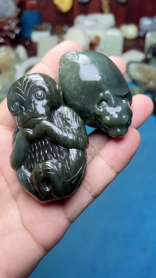 和田玉未镶嵌把件2