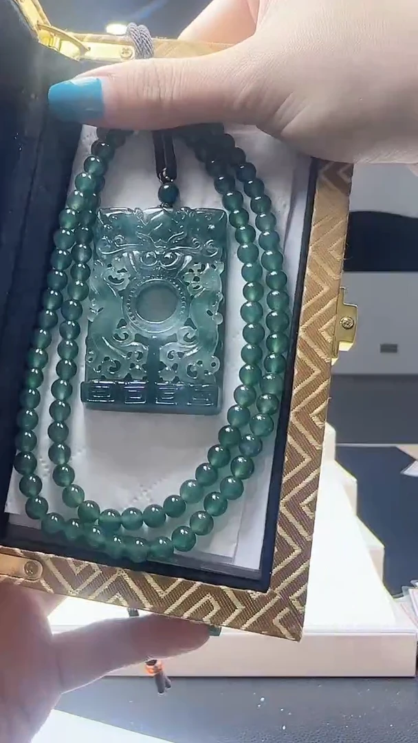 未镶嵌颈饰翡翠多样性发其一79537 仿古龙凤呈祥搭珠链一套