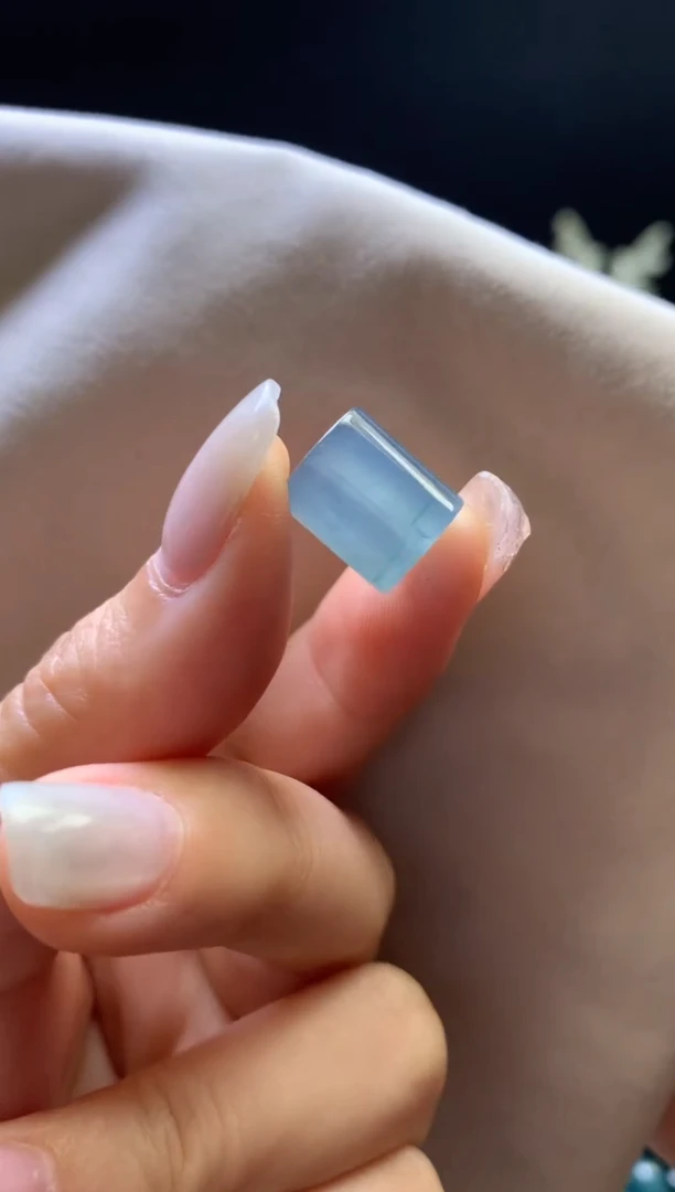 翡翠未镶嵌项圈0868043046