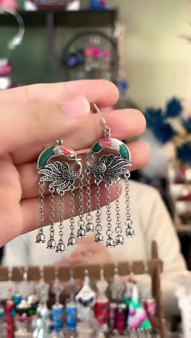 彩云南阁非遗老绣苗银饰品230