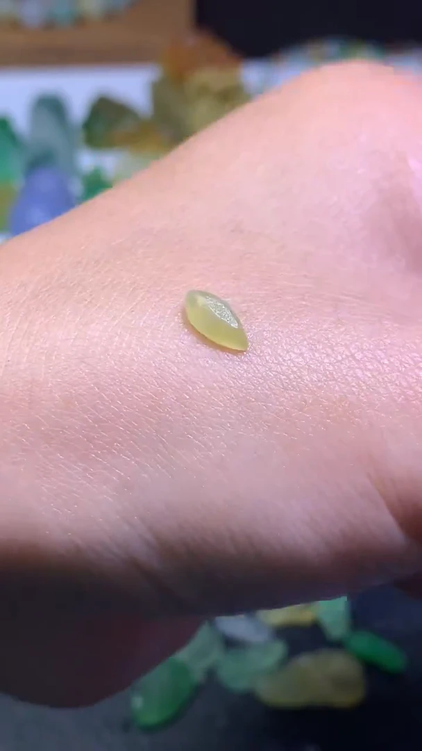 未镶嵌定制翡翠毛货