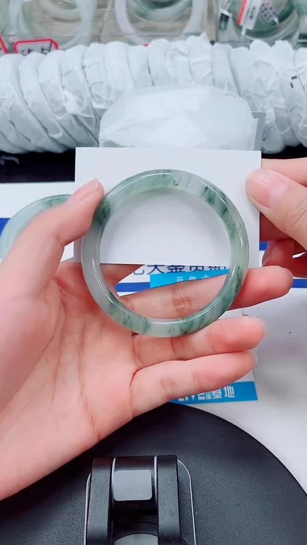 未镶嵌手镯石英质玉25-54/55