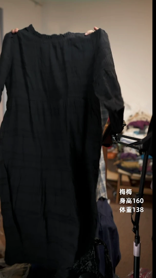 黑色双层连衣裙袍子