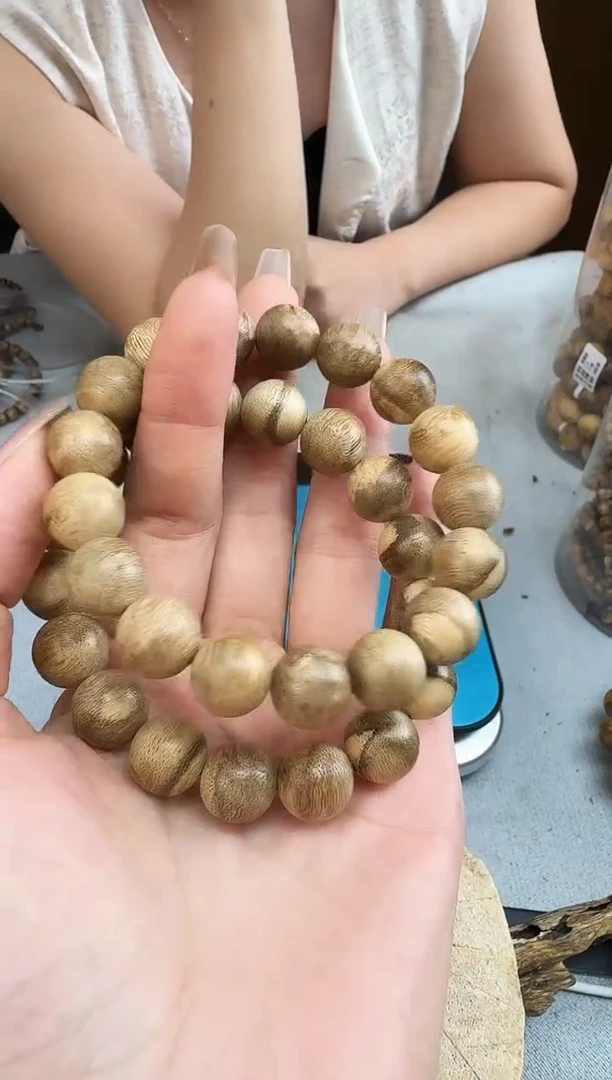 沉香手串1208海南树心格圆珠单圈多样性发一