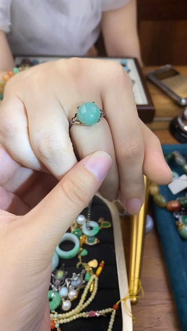 未镶嵌戒指翡翠翡翠戒指