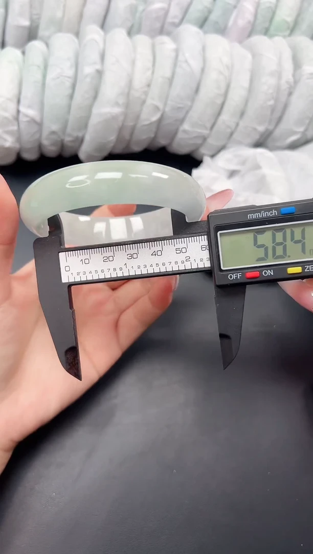 精品手镯，一物一拍E-013