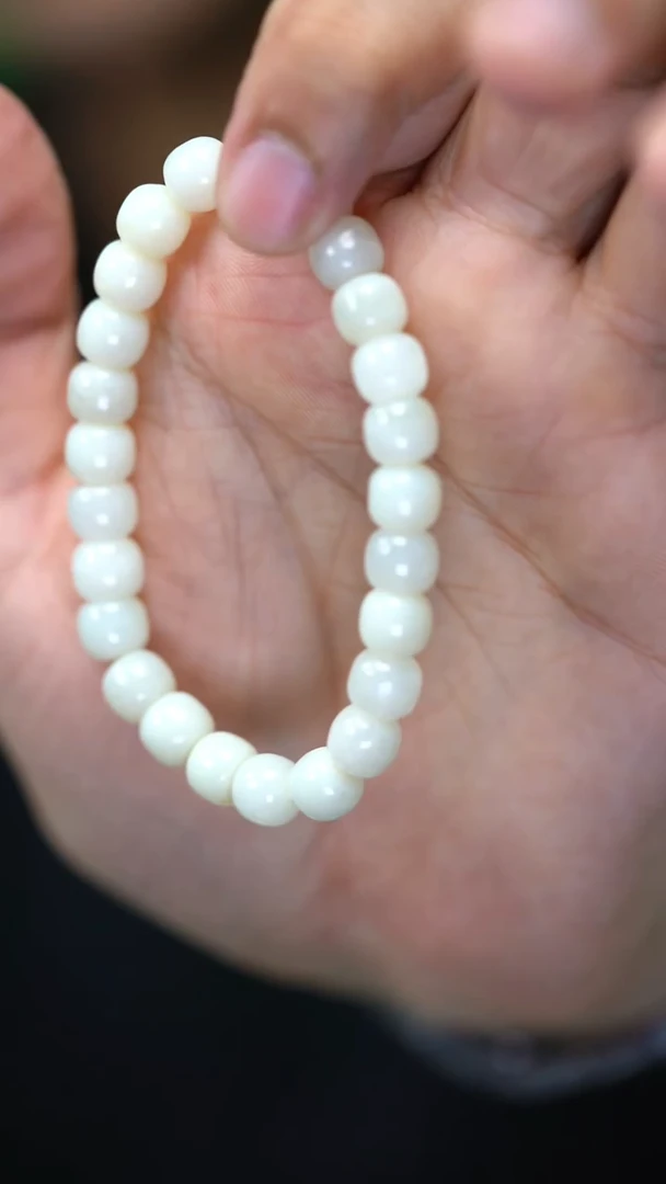 未镶嵌手串和田玉8mm 桶珠