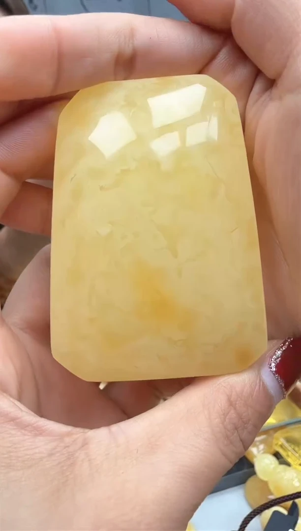 【闪购商品】琥珀裸石未镶嵌挂坠57