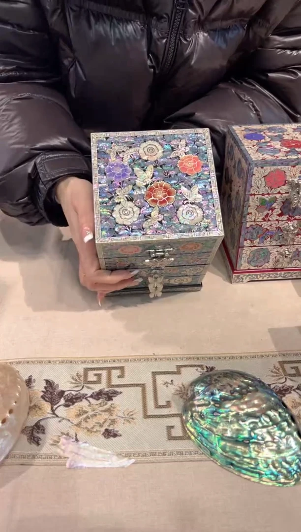 【闪购商品】黑底白边·弘贝雅螺钿漆器文化馆