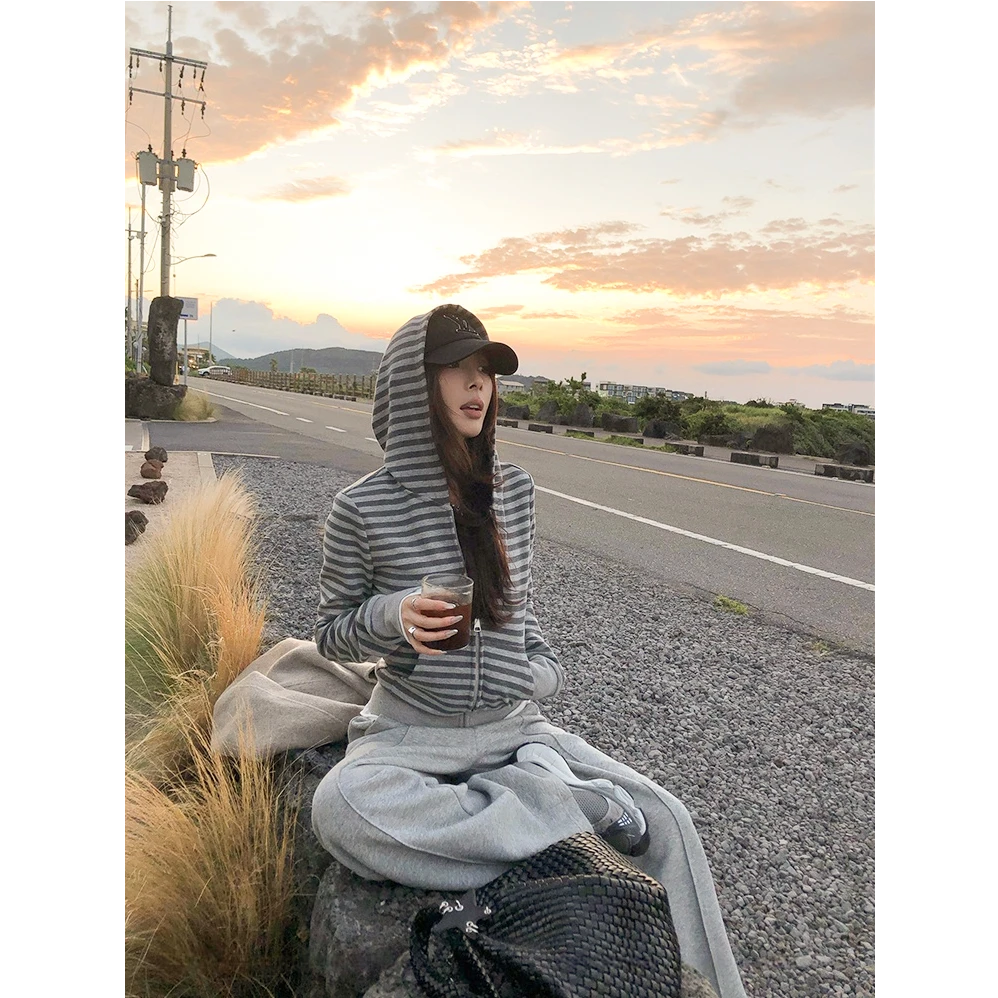 WRXS   灰色韩系秋冬女宽松条纹连帽衫卫衣美式休闲拉链短款外套