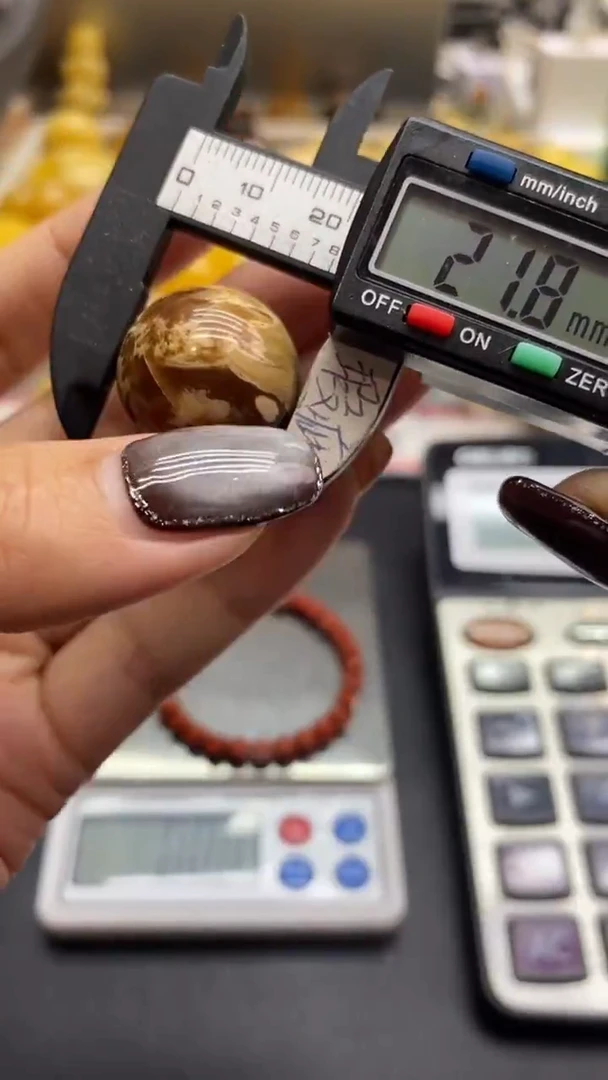 琥珀未镶嵌珠宝奇石1599