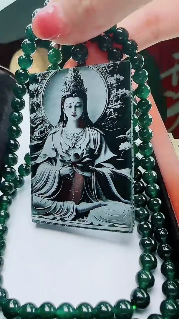 颈饰未镶嵌翡翠多样性发其一