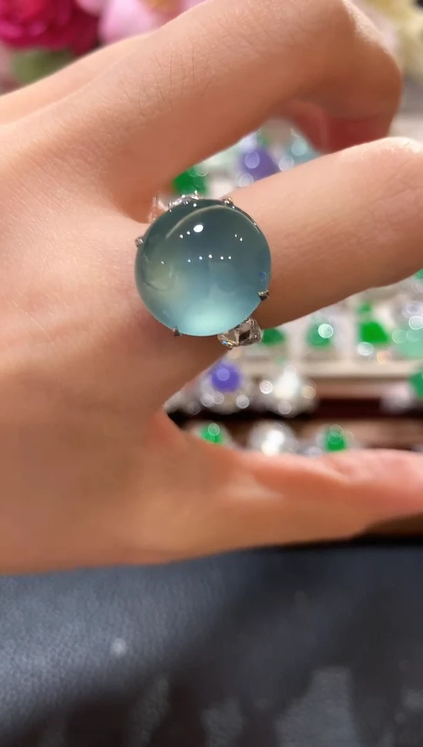 18K金镶嵌戒指翡翠小*m80