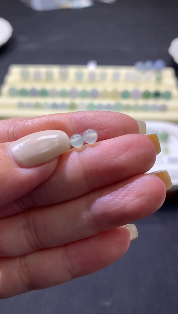 未镶嵌定制翡翠卡4mm+