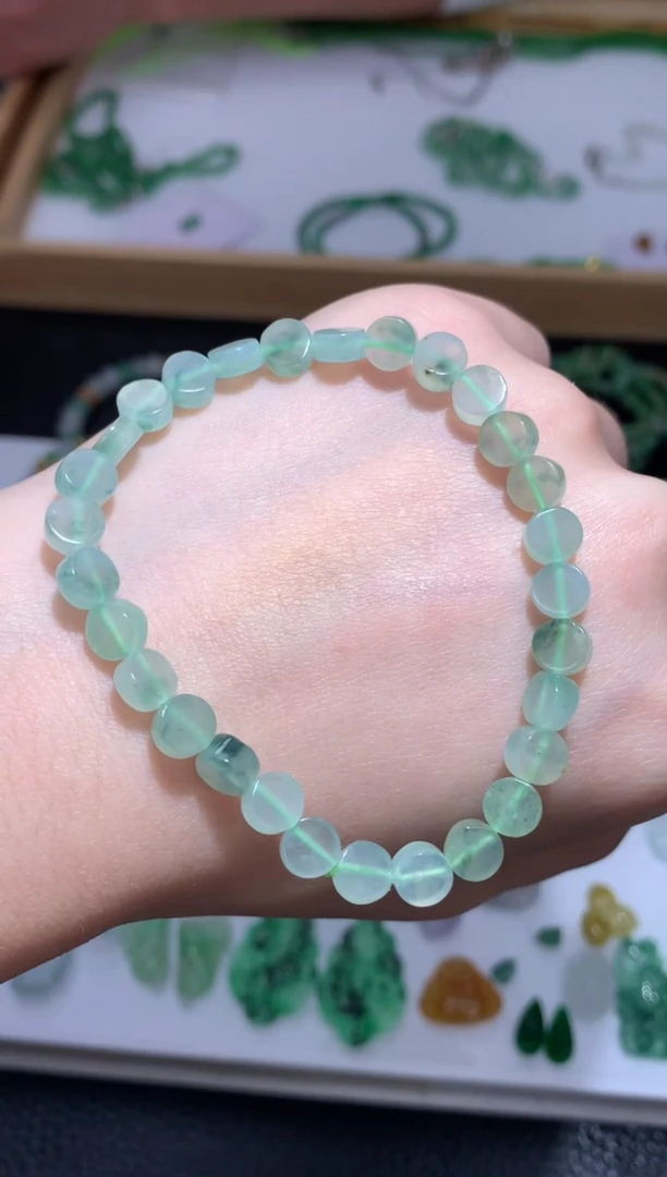 未镶嵌定制翡翠手串