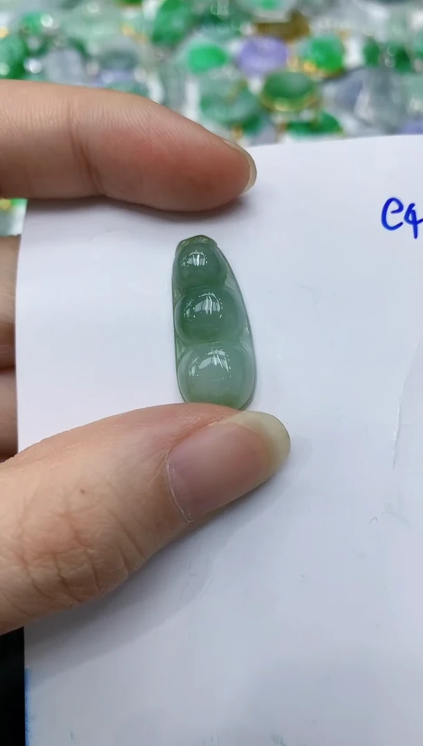 翡翠未镶嵌颈饰111111111