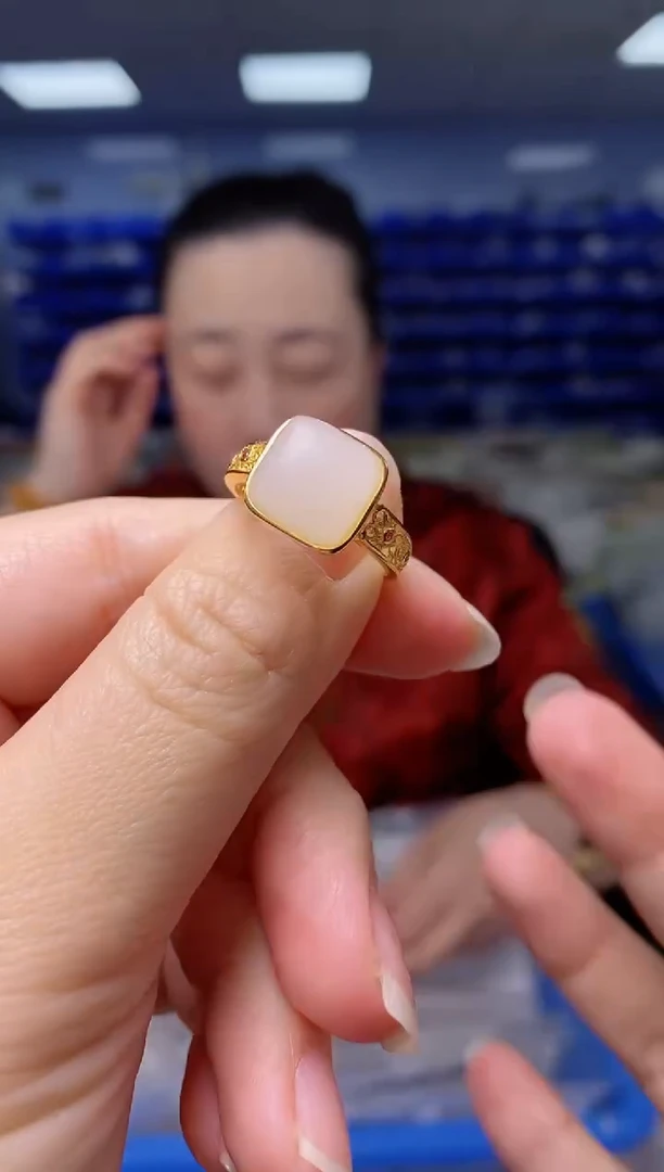 【闪购商品】和田玉戒指银S925镶嵌JZ3144