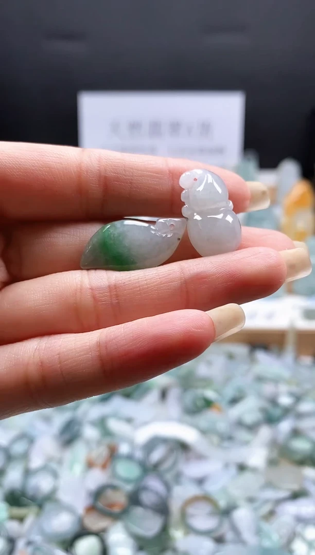 翡翠未镶嵌吊坠(不含链)118福瓜 葫芦