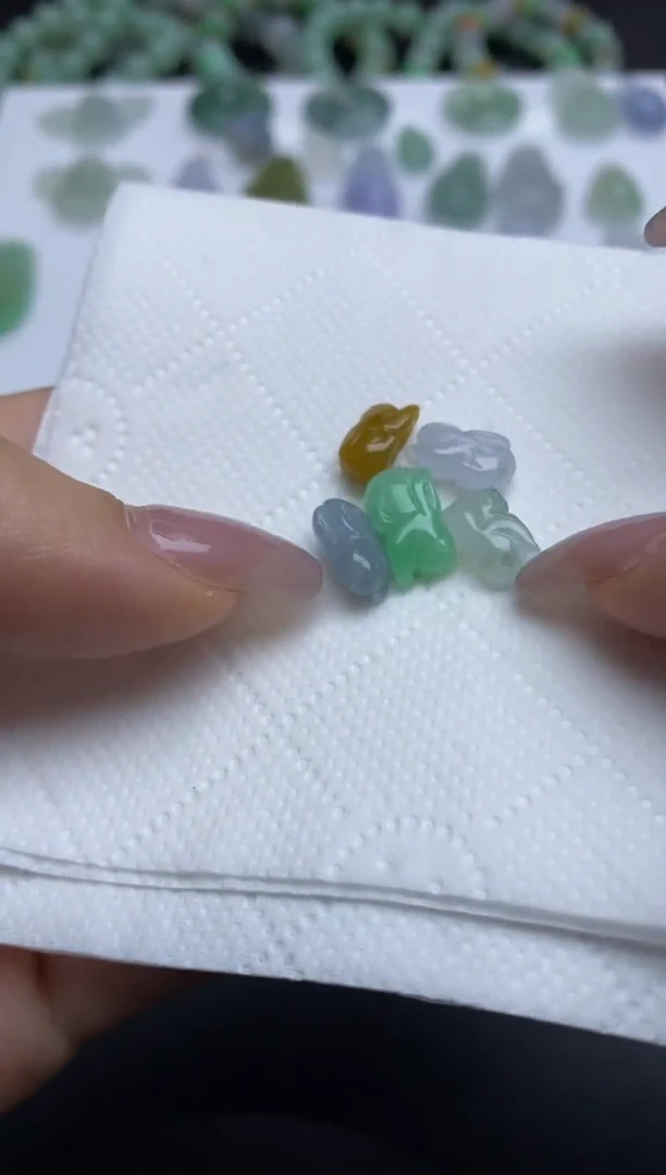 【闪购商品】定制翡翠未镶嵌翡翠毛货~