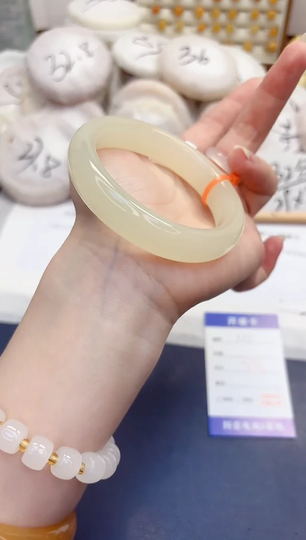 石英质玉手镯未镶嵌223-晴水-圈口57