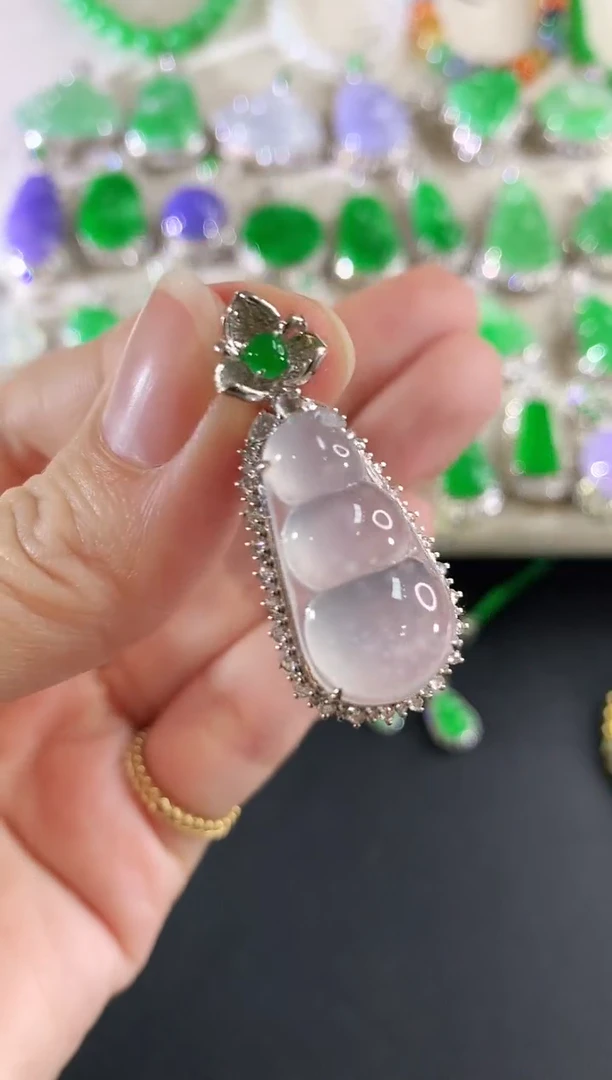 吊坠(不含链)18K金镶嵌翡翠180|