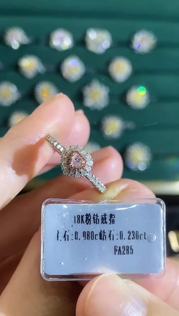 18K金镶嵌戒指钻石25