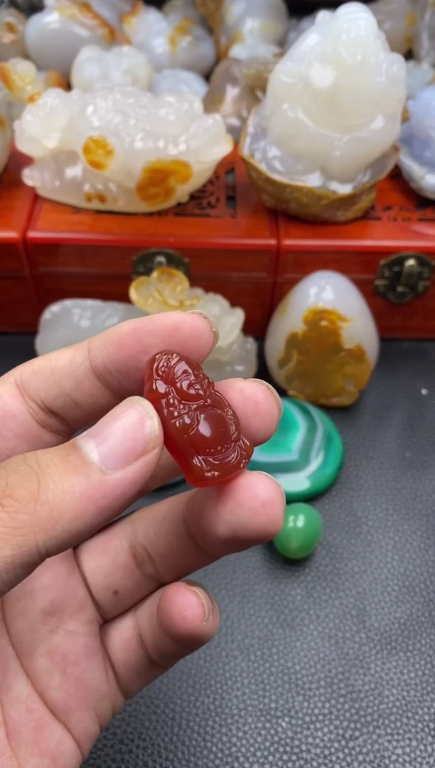 玛瑙/玉髓挂件未镶嵌1