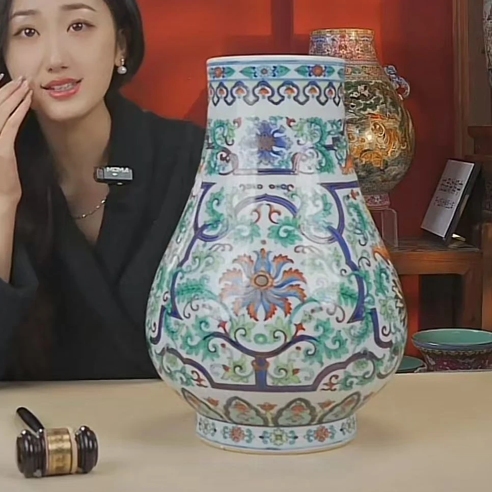 国呈拍卖古董瓷器